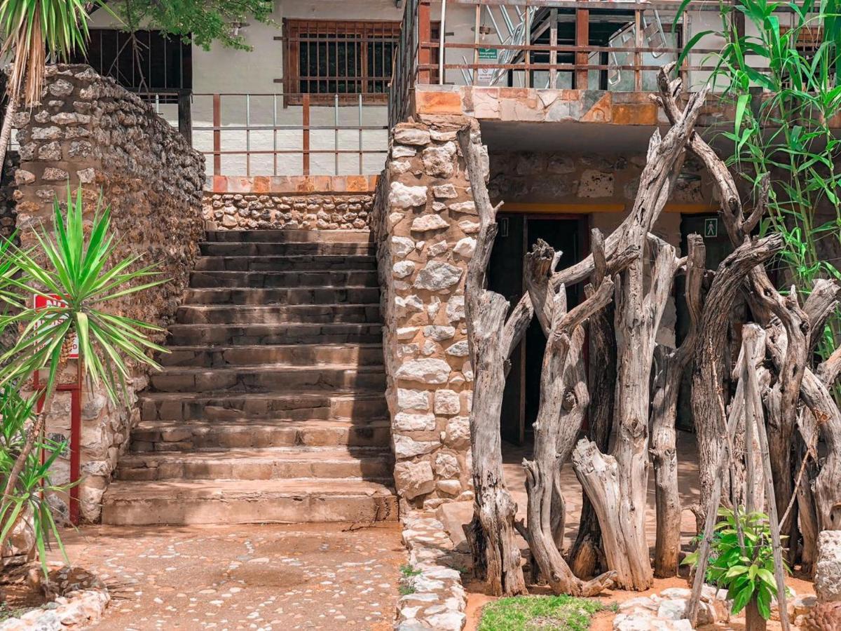 Nkisi Guesthouse Kang Buitenkant foto