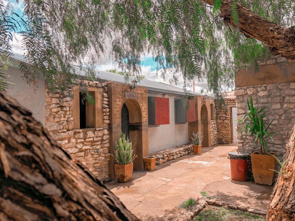 Nkisi Guesthouse Kang Buitenkant foto
