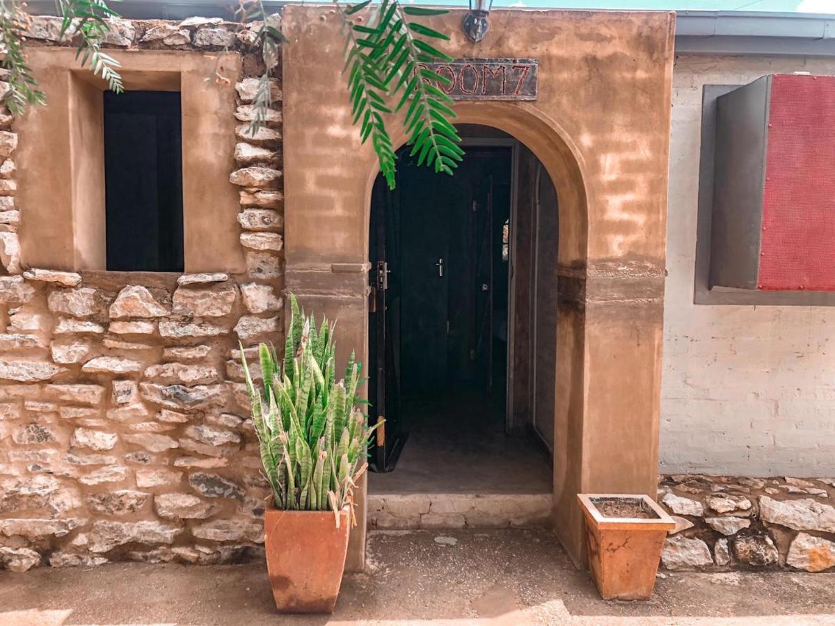 Nkisi Guesthouse Kang Buitenkant foto